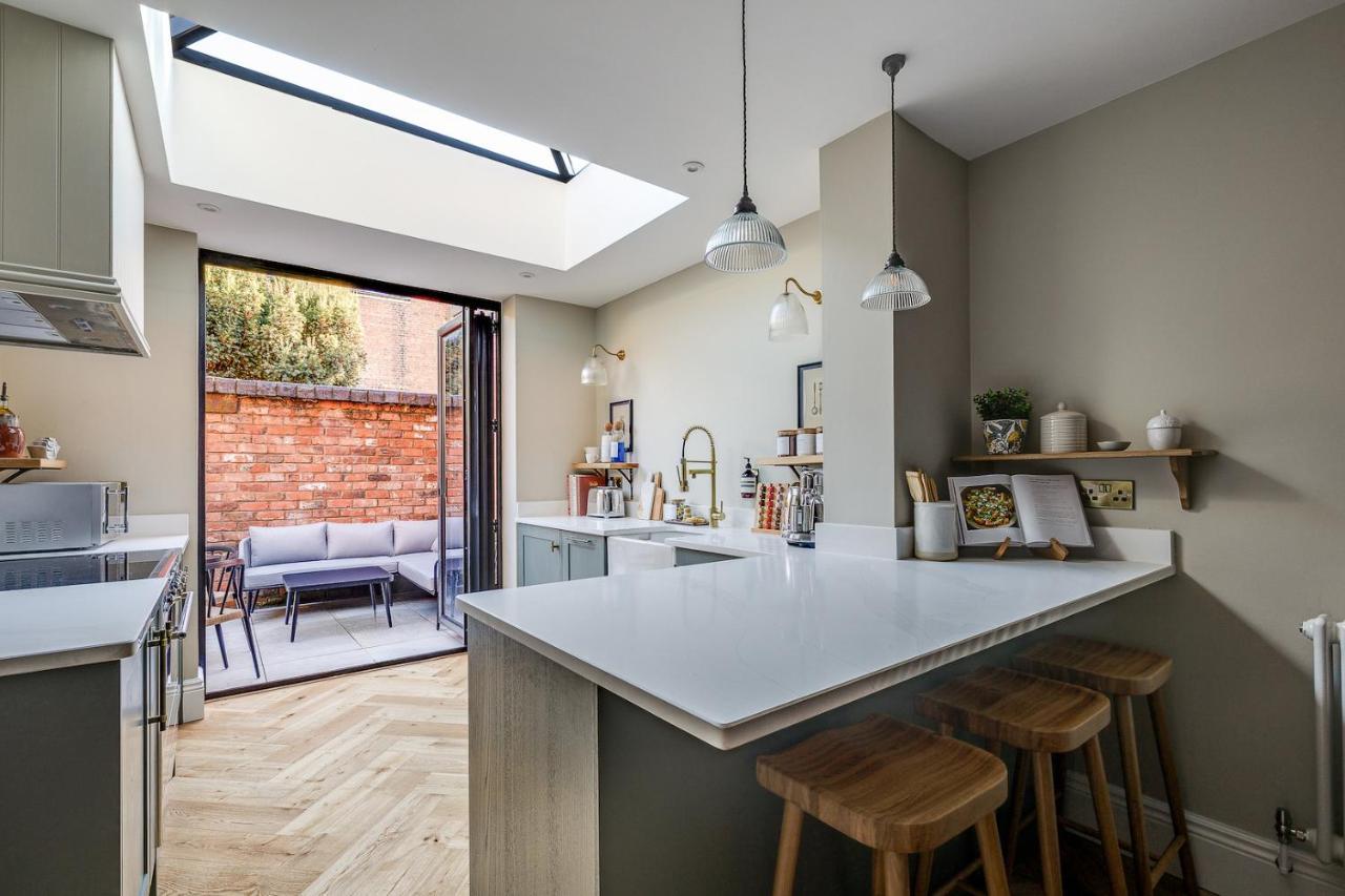*New* Little Pyecroft House, Chester Luaran gambar