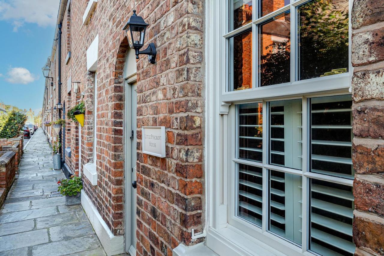 *New* Little Pyecroft House, Chester Luaran gambar