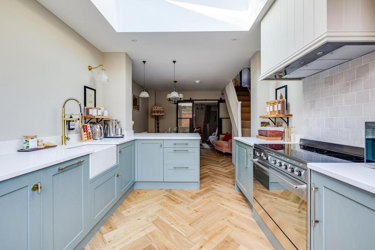 *New* Little Pyecroft House, Chester Luaran gambar