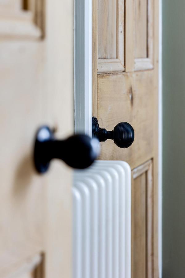 *New* Little Pyecroft House, Chester Luaran gambar