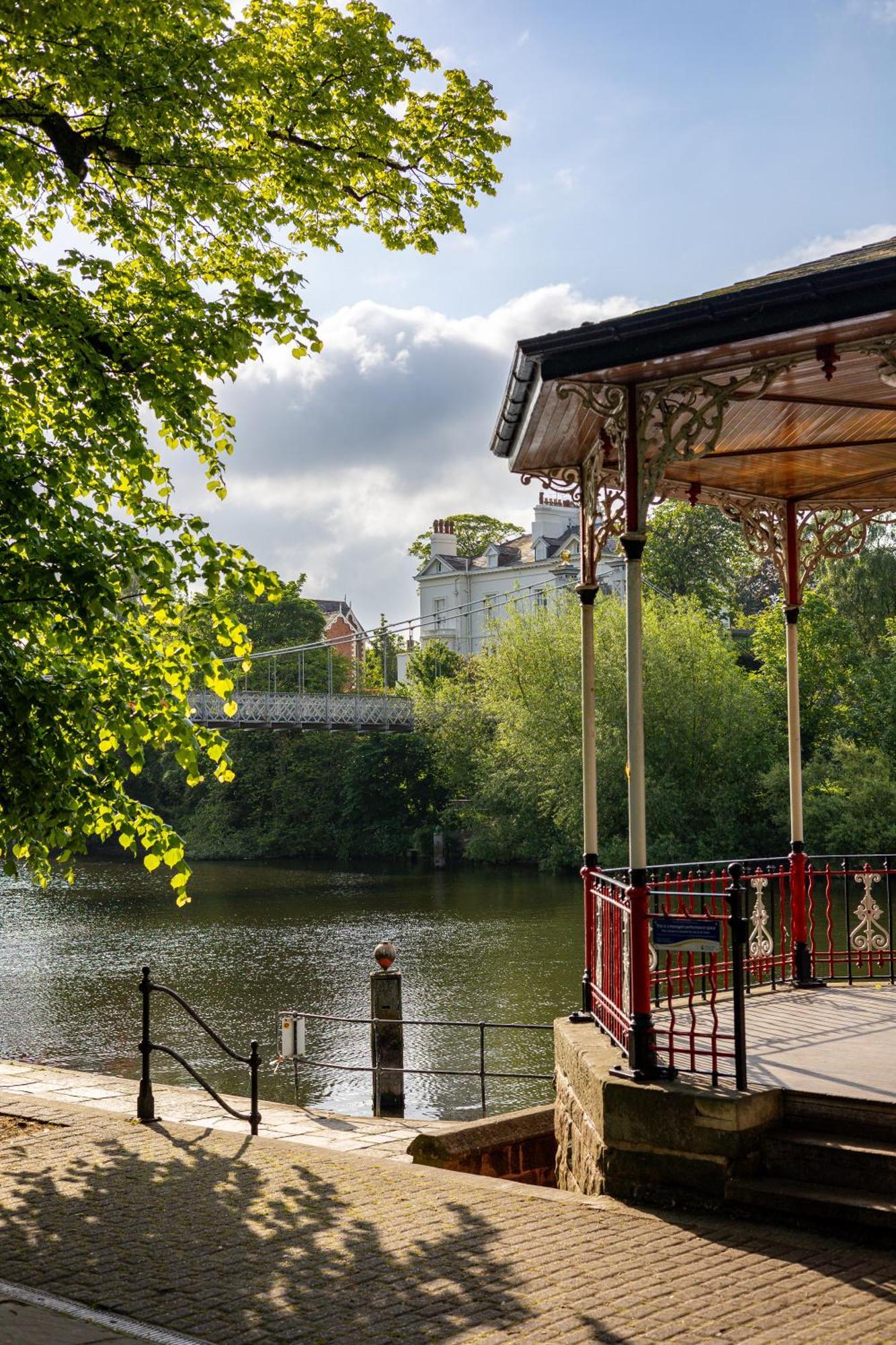 *New* Little Pyecroft House, Chester Luaran gambar
