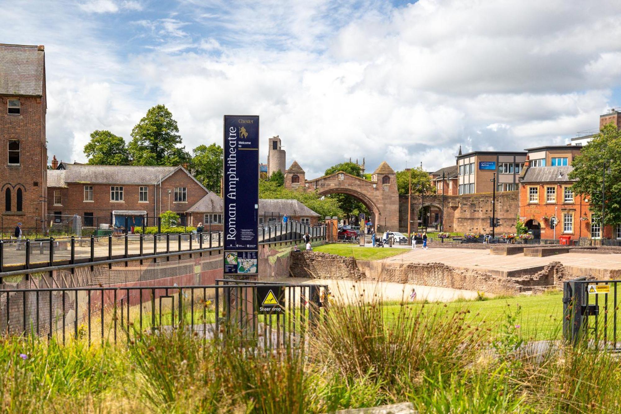 *New* Little Pyecroft House, Chester Luaran gambar